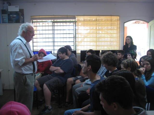 Palestra sobre literatura