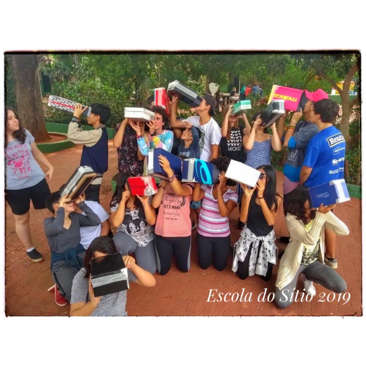 O 9o ano está estudando, na disciplina de Arte, a fotografia.