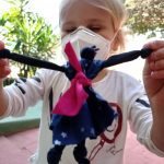 Confecção das bonecas Abayomi em nosso curso de férias.